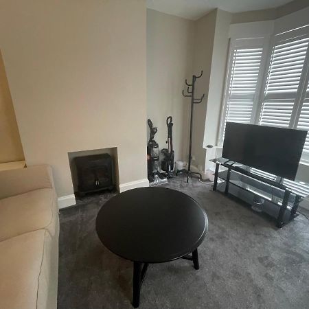 Family Home Copnor Портсмът Екстериор снимка
